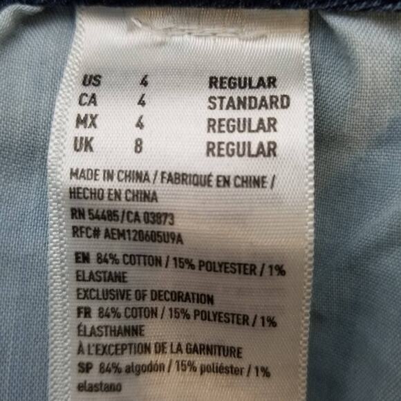 American Eagle Tomgirl Button Fly Distressed Jeans Size 4 - Picture 10 of 10